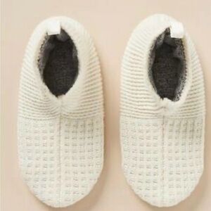 Bombas Waffle Gripper Slipper Quarter Sicks Size Medium NEW